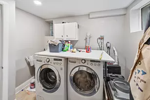 1502 W Edgewater Ave, Chicago, IL 60660 - Photo 36