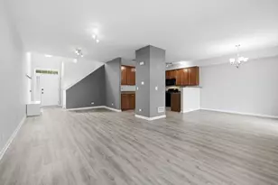 9910 Williams Dr, Huntley, IL 60142 - Photo 8