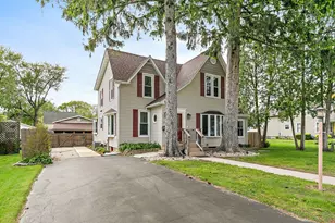 215 Evans Ave, Dekalb, IL 60115 - Photo 2