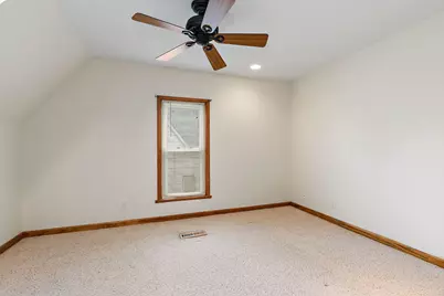 215 Evans Avenue, Dekalb, IL 60115 - Photo 26