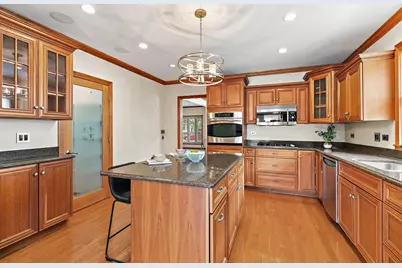 215 Evans Avenue, Dekalb, IL 60115 - Photo 14