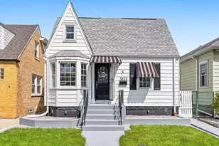 3221 N Opal Ave, Chicago, IL 60634 - Photo 1