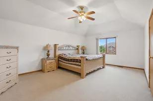 18110 S Sligo Way, Country Club Hills, IL 60478 - Photo 14