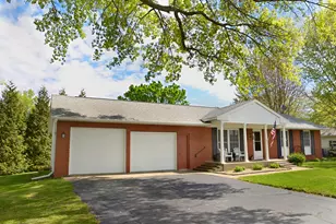 101 Hazelwood Dr, Wyanet, IL 61379 - Photo 2