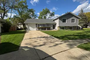 1812 Downey Ct, Hanover Park, IL 60133 - Photo 2