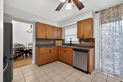 701 Buffalo Circle, Carol Stream, IL 60188 - Photo 10