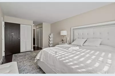 1777 W Crystal Lane #307, Mount Prospect, IL 60056 - Photo 8