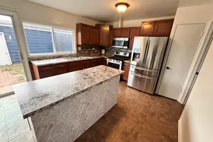 1373 Greenbrook Ct, Hanover Park, IL 60133 - Photo 4
