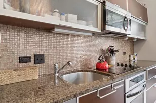 660 W Wayman St, Chicago, IL 60661 - Photo 4