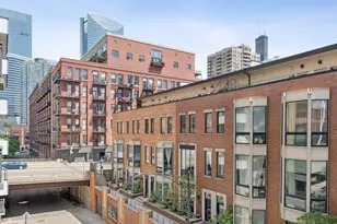 660 W Wayman St, Chicago, IL 60661 - Photo 2
