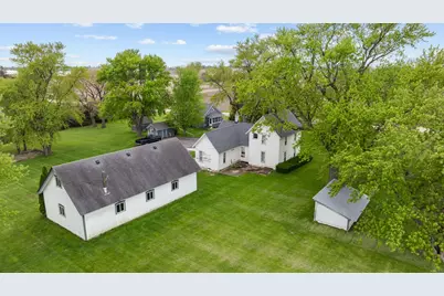8162 S Perryville Road, Cherry Valley, IL 61016 - Photo 4