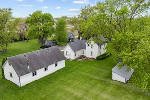 8162 S Perryville Rd, Cherry Valley, IL 61016 - Photo 4