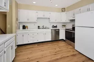 300 Raleigh Ct, Normal, IL 61761 - Photo 10