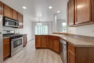 347 Devoe Dr, Oswego, IL 60543 - Photo 16