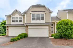 347 Devoe Dr, Oswego, IL 60543 - Photo 2