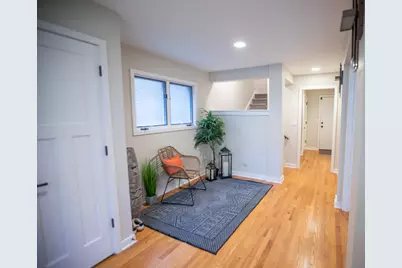 110 N Myrtle Avenue, Elmhurst, IL 60126 - Photo 4