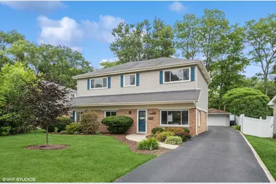 1620 Sawyer Avenue, Glen Ellyn, IL 60137 - Photo 1