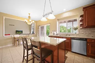 1044 Oakhill Dr, Aurora, IL 60502 - Photo 10