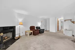 2845 Meadow Ln, Schaumburg, IL 60193 - Photo 4