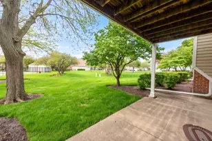 2845 Meadow Ln, Schaumburg, IL 60193 - Photo 16