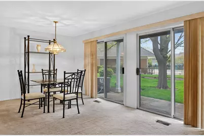 2845 Meadow Lane #V1, Schaumburg, IL 60193 - Photo 6
