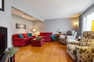 7511 N Bell Ave, Chicago, IL 60645 - Photo 6