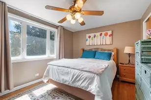 7511 N Bell Ave, Chicago, IL 60645 - Photo 12