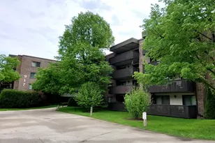 917 Vose Dr, Gurnee, IL 60031 - Photo 1