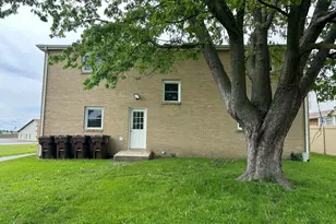 374 Lynn Dr, Manteno, IL 60950 - Photo 2