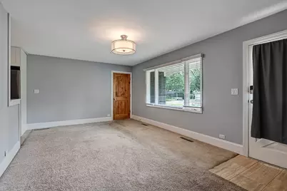 5516 S Bruner Street, Hinsdale, IL 60521 - Photo 2