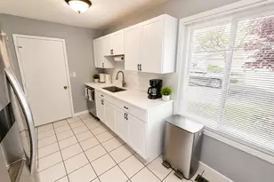 2474 Brunswick Cir, Woodridge, IL 60517 - Photo 2