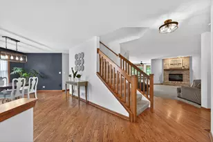 4N598 Campton Crossings Dr, Saint Charles, IL 60175 - Photo 4