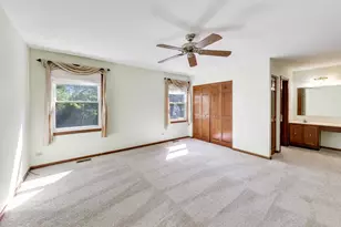 4122 Crimson Dr, Hoffman Estates, IL 60192 - Photo 18