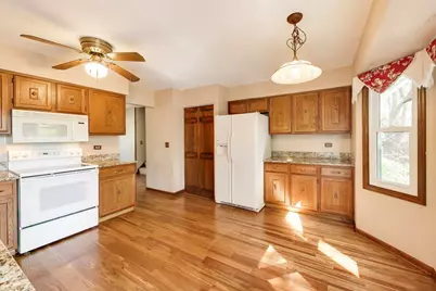 4122 Crimson Drive, Hoffman Estates, IL 60192 - Photo 8