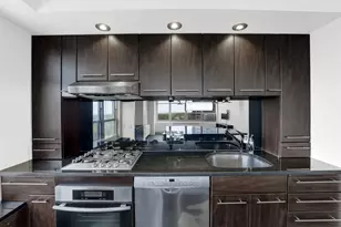 3950 N Lake Shore Dr, Chicago, IL 60613 - Photo 10