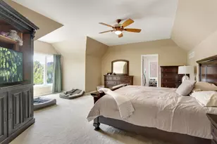 924 Naples Ln, Woodridge, IL 60517 - Photo 10
