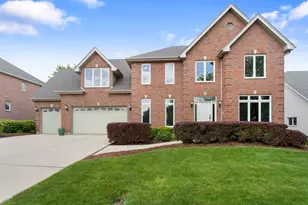 924 Naples Ln, Woodridge, IL 60517 - Photo 1