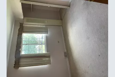 1802 W Willow Lane #1802, Mount Prospect, IL 60056 - Photo 8