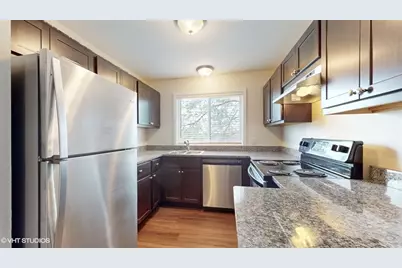 29W542 Country Ridge Drive #E, Warrenville, IL 60555 - Photo 2
