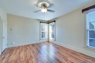 325 E Chicago St, Elgin, IL 60120 - Photo 10