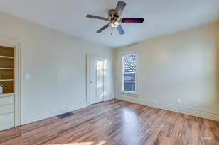 325 E Chicago St, Elgin, IL 60120 - Photo 8