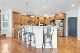 703 Glenda Ct, Sandwich, IL 60548 - Photo 18