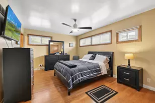 4437 W 100th St, Oak Lawn, IL 60453 - Photo 14