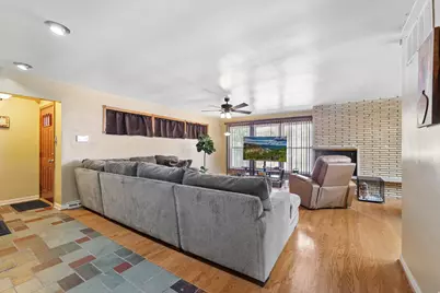 4437 W 100th Street, Oak Lawn, IL 60453 - Photo 4