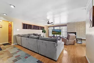 4437 W 100th St, Oak Lawn, IL 60453 - Photo 4