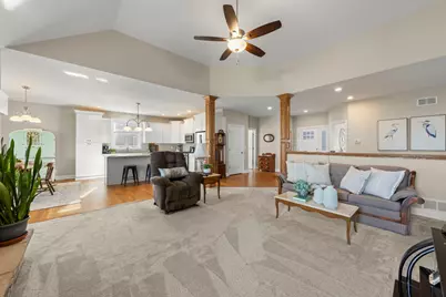 1121 Blackberry Shore Lane, Yorkville, IL 60560 - Photo 4