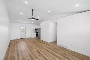 10167 Wolf Rd, Geneseo, IL 61254 - Photo 8