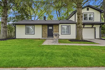 231 Saint Marys Parkway, Buffalo Grove, IL 60089 - Photo 1