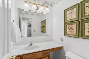 72 Julie Ln, Vernon Hills, IL 60061 - Photo 14