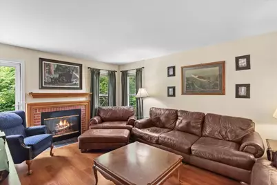 72 Julie Lane, Vernon Hills, IL 60061 - Photo 8